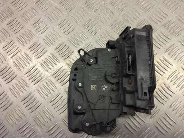 Linke Vordertürschloss BMW G01 image 4