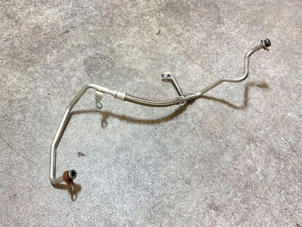 Conducto de aceite Mercedes Sprinter OEM A6541802901 - Usado image 3