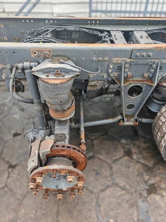 Essieu arrière avec cadre DAF CF 85 image 1