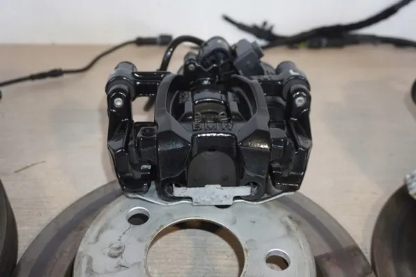 Bromssats OEM DEMOCAR 6891085 för MINI F65 F66 F67 image 4