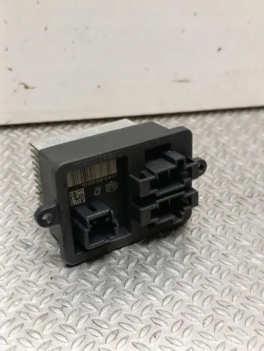 Lämmityspuhaltimen rele OEM A43003000 Citroen Jumpy image 3