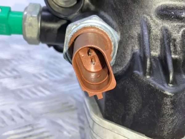 Audi VW TDI Ölfiltergehäuse OEM 03N115389B image 5