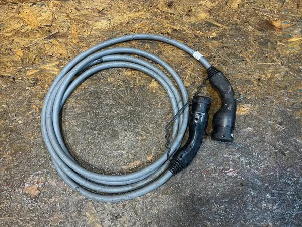 BMW OEM 5A0B432 S2510F179 Snellaadkabel image 2