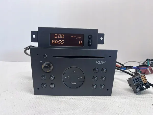 Opel OEM 13138246 CDR2005 UY8 Radio CD-soitin image 3