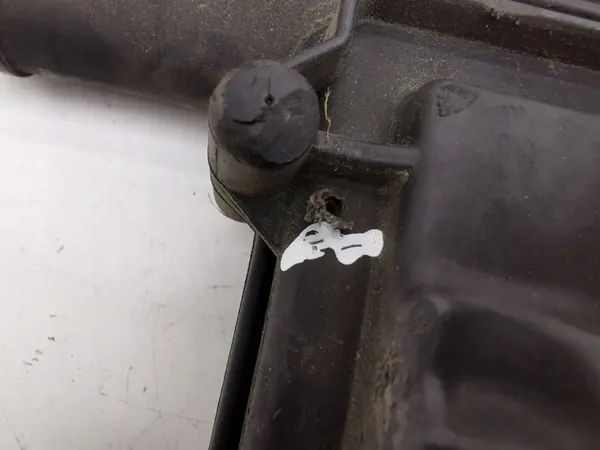 Mercedes-Benz ML W164 2005 Vasemman puolen ilmansuodatin kotelo image 9