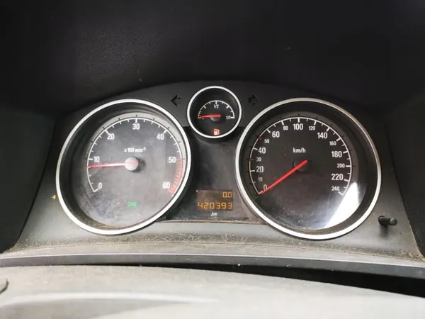 Oljepump Opel Zafira OEM 37018201 2005 1.9L image 9
