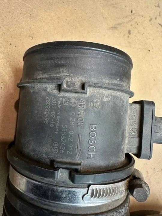 Ilmanvirtausmittari OEM 55562426 Opel Insignia A 2.0 CDTI:lle image 3