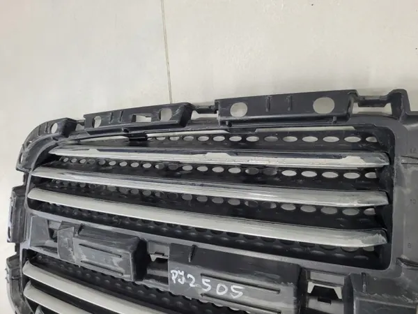 Höger grillfäste OEM 13DSSB3010AG Dodge RAM 3500 image 6