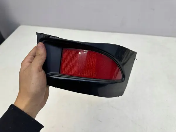 Reflector parachoques trasero derecho OEM MXX2770 Lexus IS II image 3