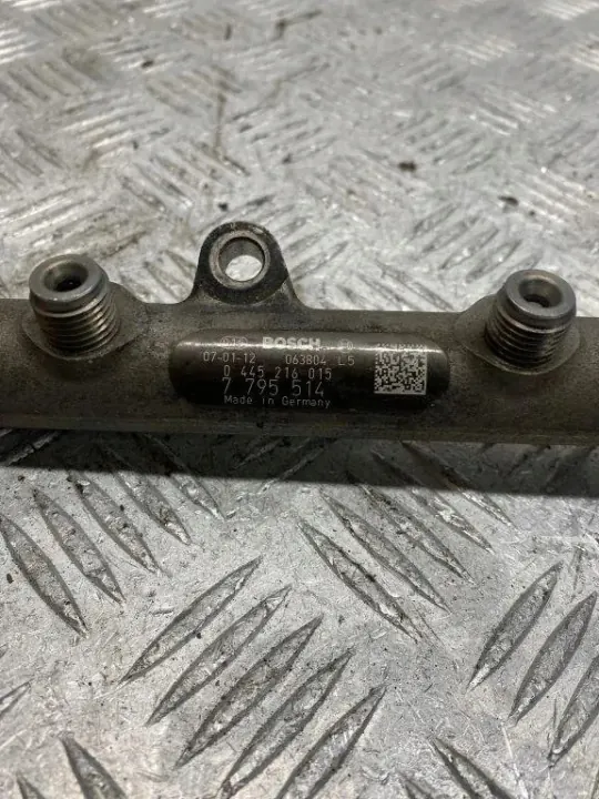 Riel de inyección BMW 3 E90 OEM 0281002481 2.0L image 3