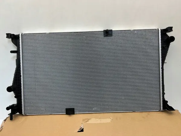 Radiador de agua RENAULT TRAFIC III 2.0 OEM image 2