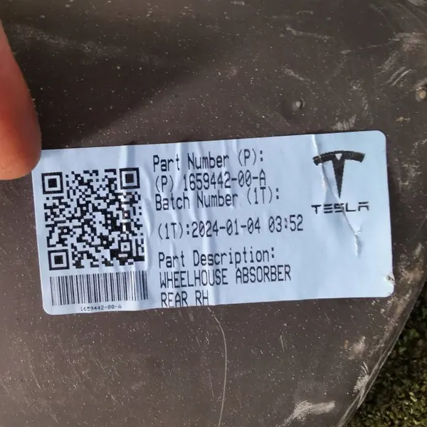 Isolation de garde-boue arrière droit Tesla Model Y 1659442-00-A image 3