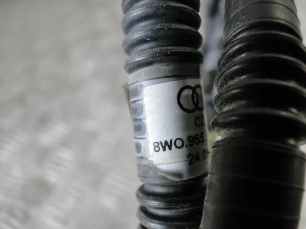 Tuyau lave-phare Audi OE 8W0955970A image 3