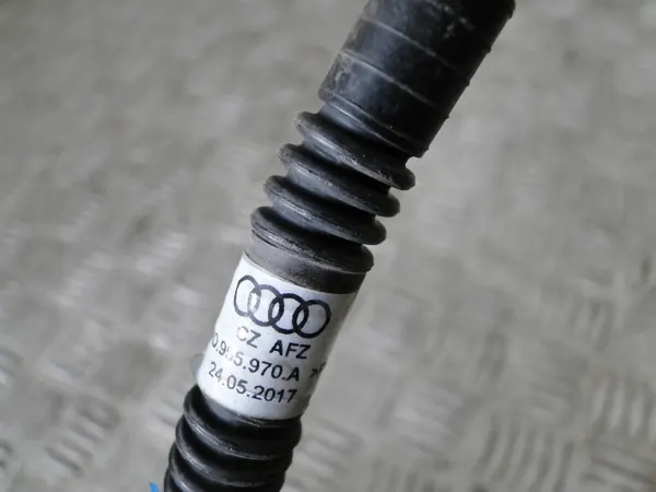 Tuyau lave-phare Audi OE 8W0955970A image 4