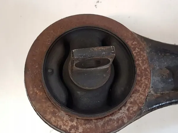 2007 Mitsubishi Outlander Bakre knuckle 4125A033 image 4