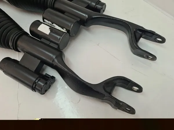 MERCEDES GLC Airmatic Stötdämpare A2533200338 image 10