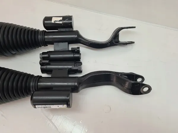 MERCEDES GLC Airmatic Stötdämpare A2533200338 image 4