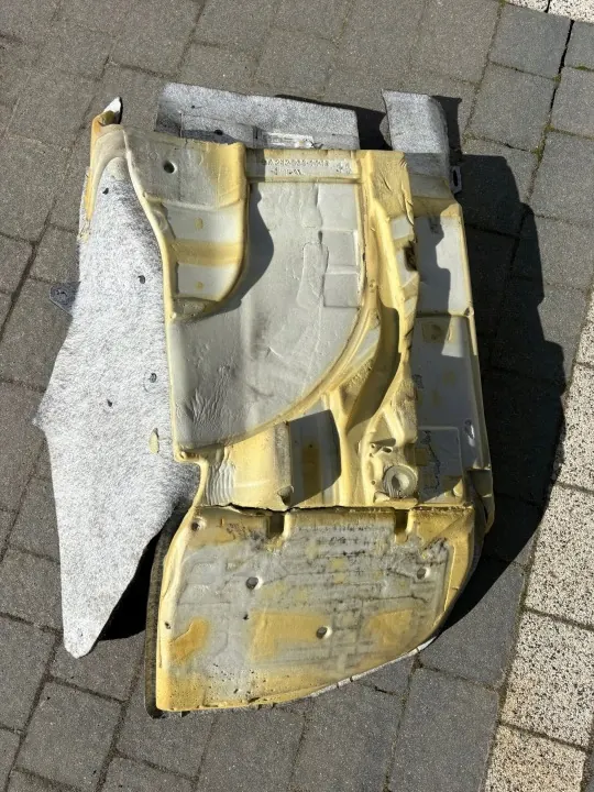 Mercedes E W212 Matkustajan matto OEM A2126804440 image 3