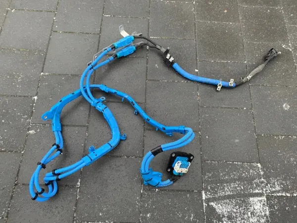 Câble hybride 48V OEM L8B2-14A099-LB pour Range Rover image 2