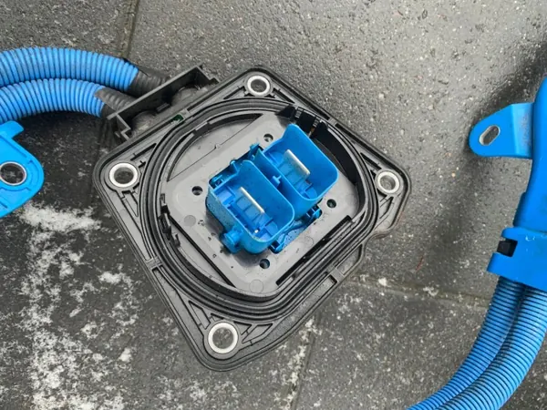 Câble hybride 48V OEM L8B2-14A099-LB pour Range Rover image 6