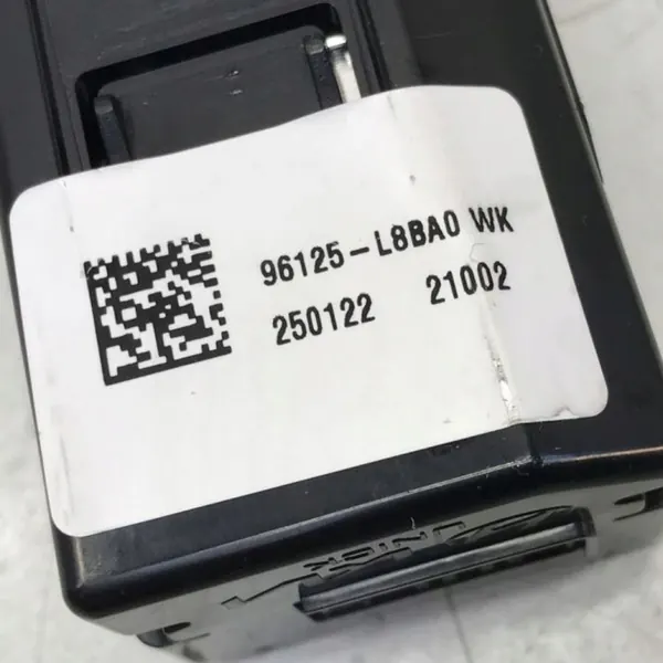 USB-C-portti OEM 96125-L8BA0 Kia Sportage V 2025 image 6