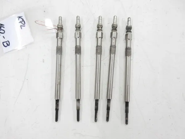 Esilämmityspistokkeet Volvo C30 V50 CX60 V60 2.0 D OEM 30777311 image 2