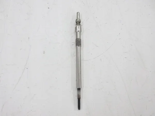 Esilämmityspistokkeet Volvo C30 V50 CX60 V60 2.0 D OEM 30777311 image 3