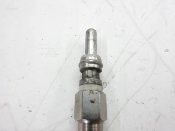 Esilämmityspistokkeet Volvo C30 V50 CX60 V60 2.0 D OEM 30777311 image 5