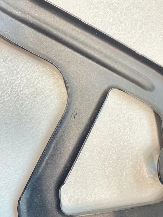 BMW 5-serie F11 Framskärm Fäste Höger 41357207210 image 2