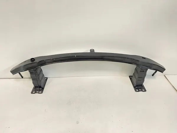 Etupuskuri BMW X1 E84 image 3