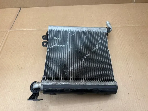 Radiateur latéral eau gauche Jaguar F-Pace 5.0 HK838D049AB image 5