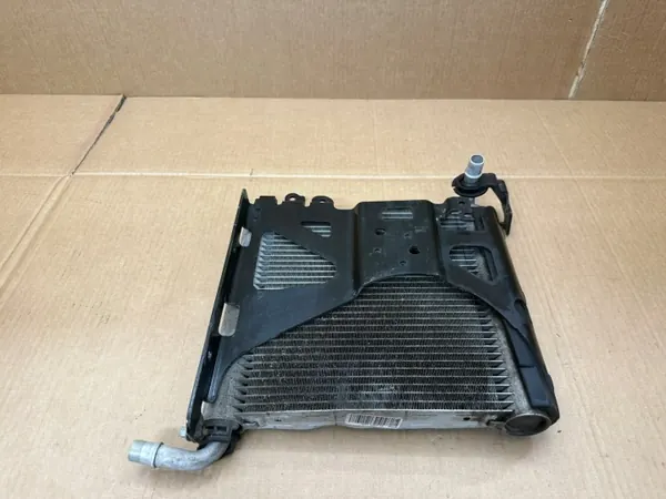 Radiateur latéral eau gauche Jaguar F-Pace 5.0 HK838D049AB image 8