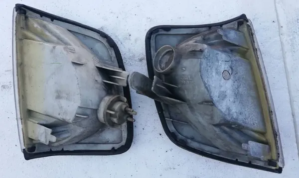 Sinalizador esquerdo Mercedes E-Class W124 image 2