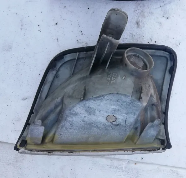 Sinalizador esquerdo Mercedes E-Class W124 image 3