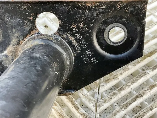 VW BEETLE SKODA YETI MOTORSKYDD 5C6825901B image 5