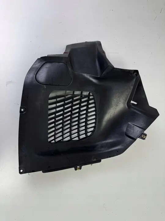 Front Right Wheel Arch Cover VW Touareg II 10-18 OEM image 2