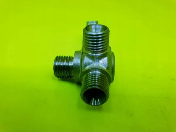 Distribuidor de Linha Combustível OEM 298649 Maserati 3.0 S image 3