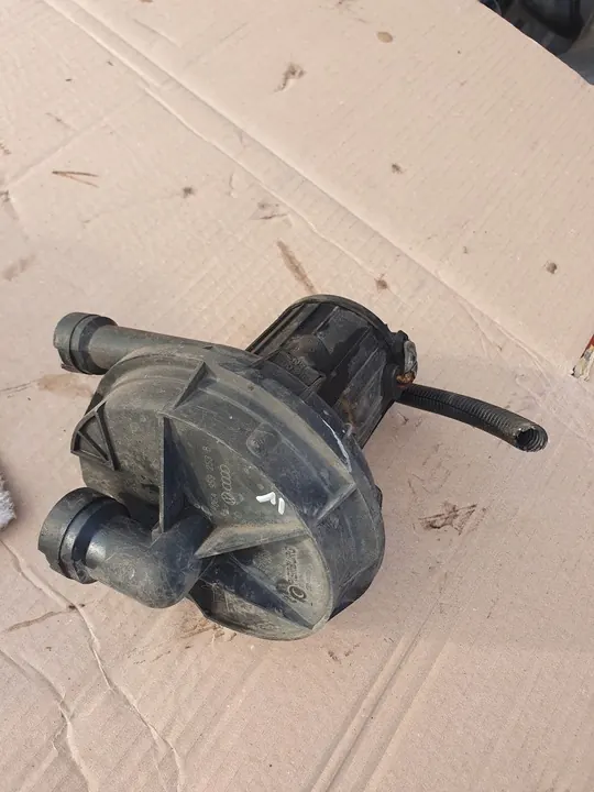 Souffleur d'air secondaire Vw Golf IV 1.4 1.6 06A959253B image 1