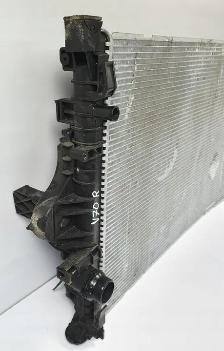 Radiador de Agua Volvo V70 III 2.4 D 31368361 image 3