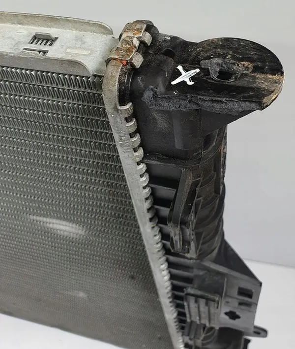 Radiador de Agua Volvo V70 III 2.4 D 31368361 image 6