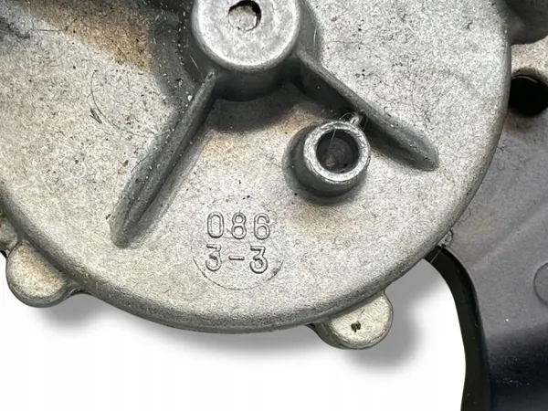 Moteur essuie-glace arrière Hyundai i30 2010 OEM 98700-2L000 image 7