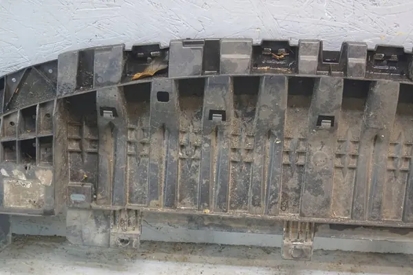 RENAULT MEGANE III Stötfångarskydd 622354651R image 4