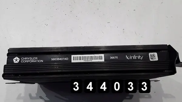 Amplificateur Audio Jeep OEM AM-344033 Occasion image 3