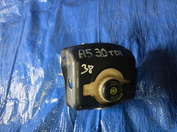 Audi Rempomp Servo OEM 8K0611367A - Gebruikt image 2