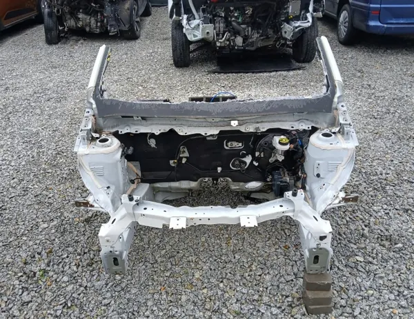 Toyota OE etu-oikea pitkittäispalkki Aygo II:lle image 3