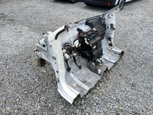 Toyota OE etu-oikea pitkittäispalkki Aygo II:lle image 6