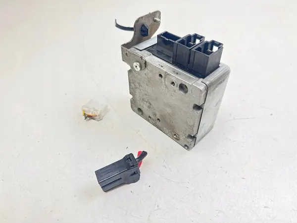 Module de Contrôle de Direction Assistée Nissan Note 28500-9U02A image 3