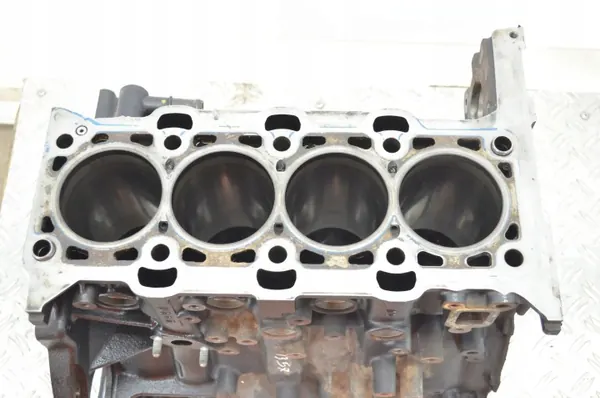 Kia Sorento Motorblock OEM 211102F600 - Begagnad image 4