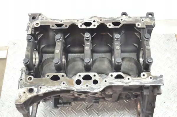 Kia Sorento Motorblock OEM 211102F600 - Begagnad image 6