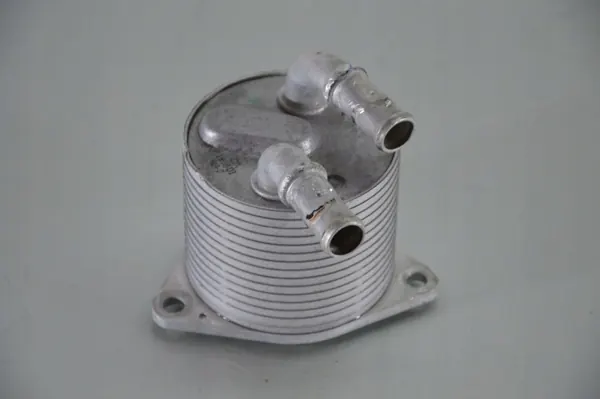 Arrefecedor de óleo usado OEM 052.51 para Peugeot Citroen image 2
